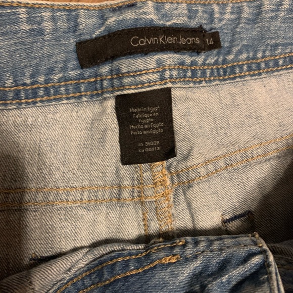 Calvin Klein Cropped Jeans, size 14 (#3) - Picture 5 of 6